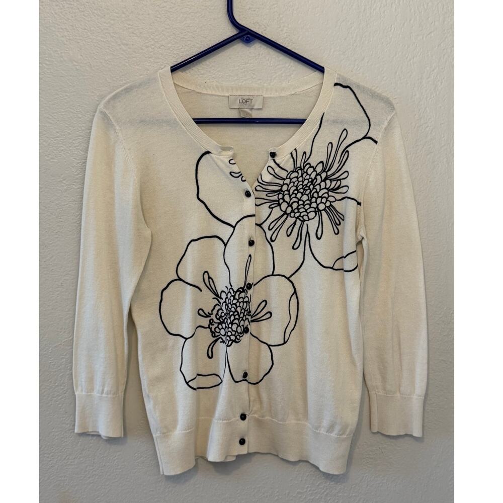 Women's Ann Taylor Loft Ivory Flower Design Soft Cardigan Sweater Top Sz Small